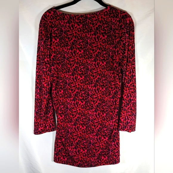 Michael Michael Kors Ruched V-Neck Red & Black Cat Print Blouse Size Small - Picture 2 of 8